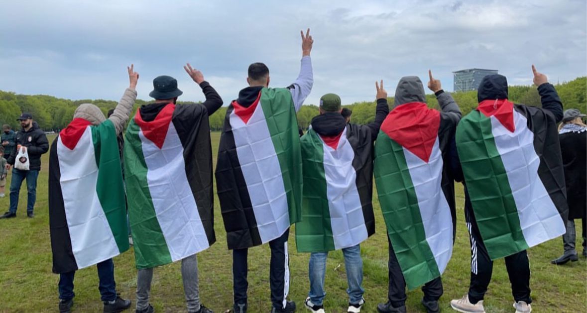 Banner van de Palestinian Hope Foundation - steun en hulp voor Palestijnen in nood door humanitaire projecten en solidariteit
